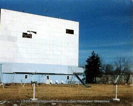 Skyway Drive-In Theatre - Skyway Screen Playground 1987 Courtesy Outdoor Moovies